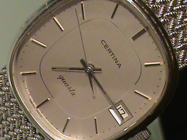 BEAUTIFUL SWISS MADE CERTINA NEWPORT STAINLESS STEEL MENS QUARTZ 