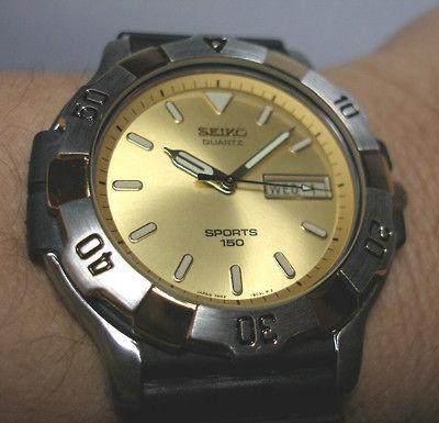 NOS 1980s Seiko Sports 150 Mens Watch