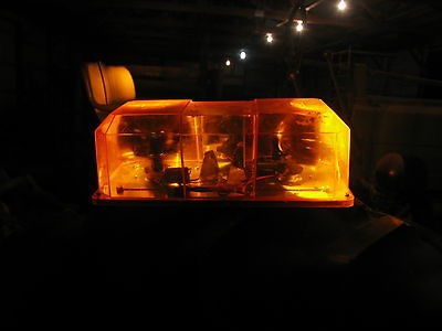 FEDERAL SIGNAL LIGHT MODEL HL AMBER Snow Plow