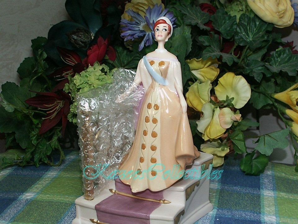 Anastasia Porcelain Musical Music box Lovely with original box