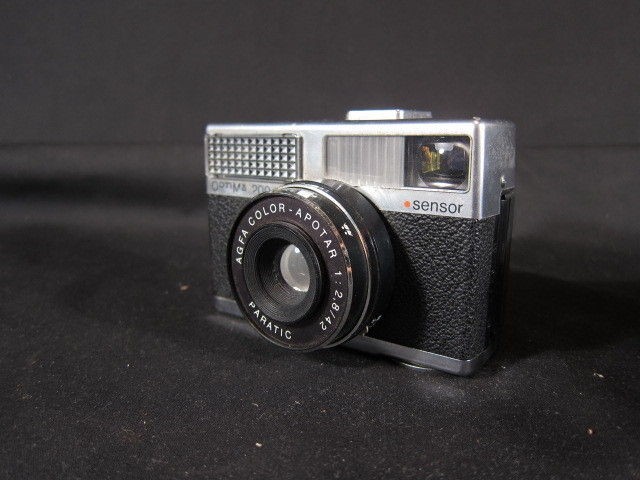 Early Agfa Optima 200 sensor camera with case. 35mm