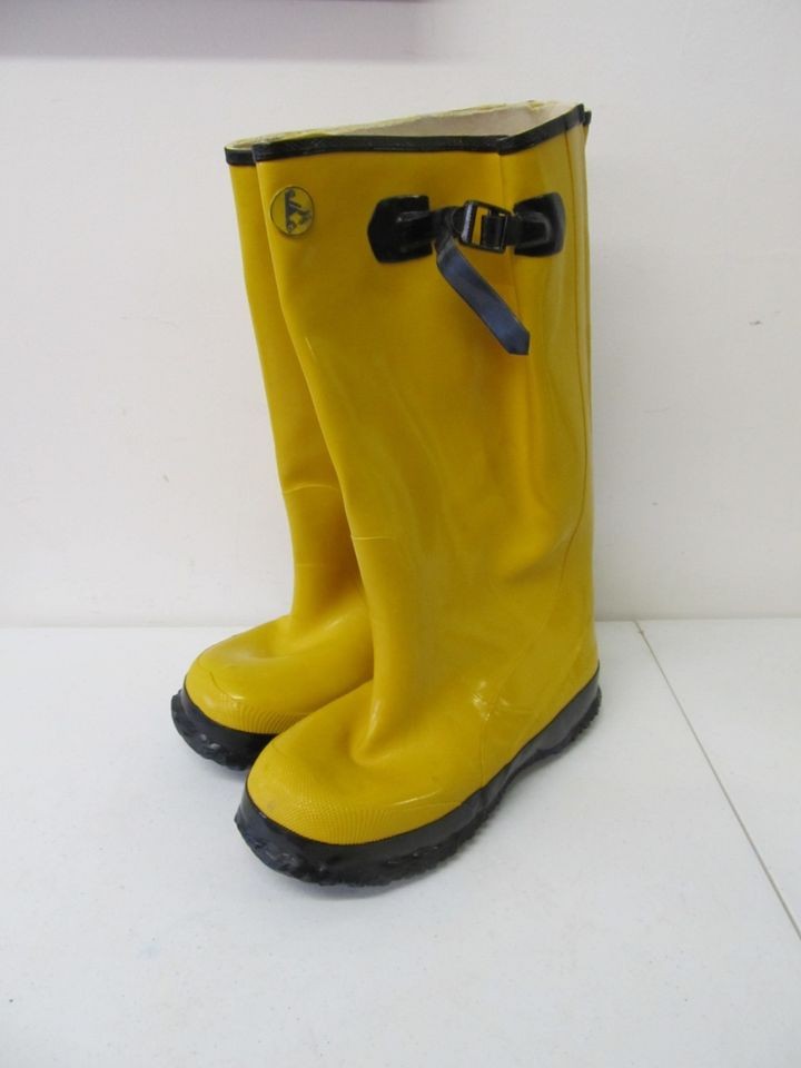 Dur Abel Rain Boots – Mud Galoshes – Vintage Wellies – NOS 