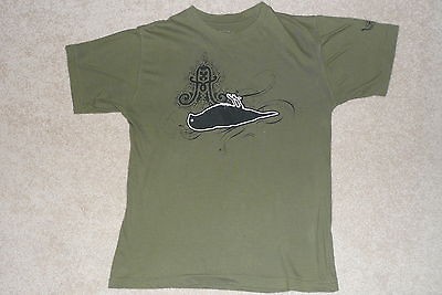 ATTICUS A Olive Green T shirt  Great Condition  Mens S ø Macbeth