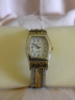 FASHION QUARTZ BANGLE WATCH FROM VELLACCIO WATER RISISTANT 