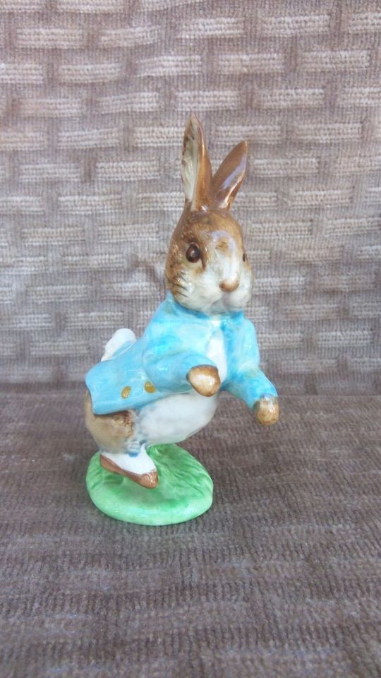 Beatrix Potters Peter Rabbit marked 1948 Beswick England