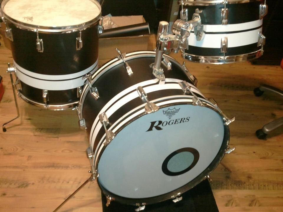 BLACK SILK DRUM WRAP SKINS W/WHITE SILK STRIPES ROGERS KIT WRAPPED BY 