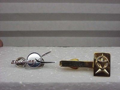   LOGO PIN TIE BAR CLASP LAPEL AIRCRAFT JET DC 3 McDONNELL BOEING JET