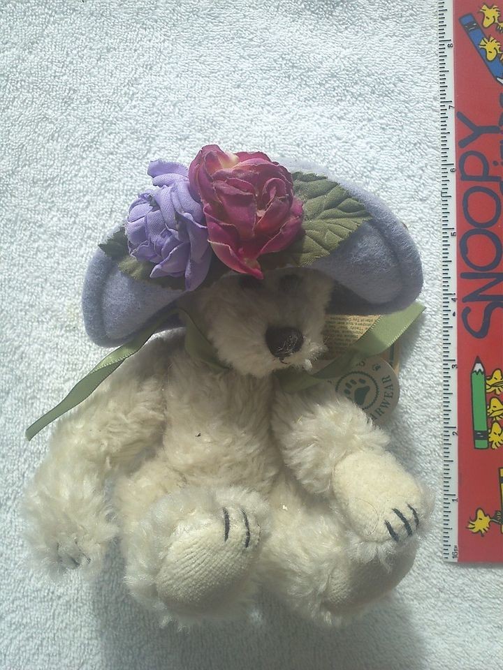 1990 1997 TWILA LIGHT BROWN/WHITE BEARS & FRIENDS PURPLE HAT CLOTHES 