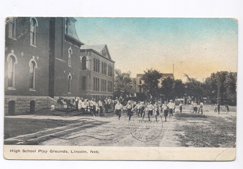   HIGH SCHOOL PLAY GROUND ANTIQUE VINTAGE POSTCARD CARRINGTON NEB