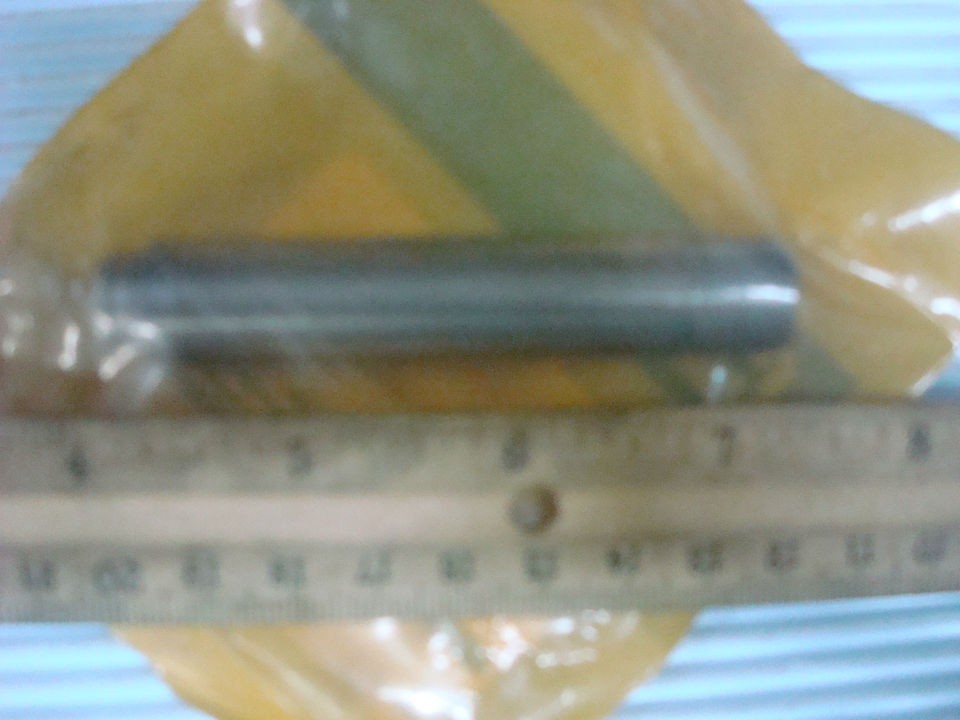 Caterpillar 3126 Valve Guide 147 8220 *NOS*