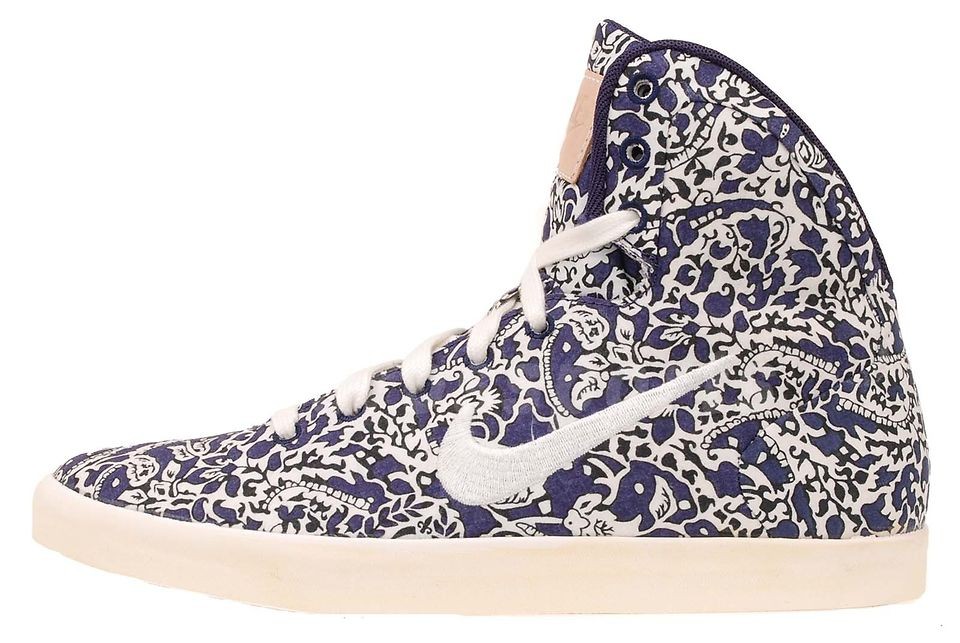 Nike Wmns Nike Hyperclave Lite LIB QS Liberty London X NSW Limited 