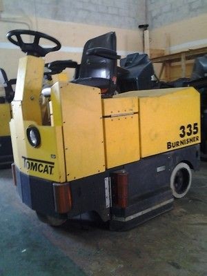 TOMCAT RIDER BURNISHER 335 / RIDER FLOOR SCRUBBER / CLEANING MACHINE