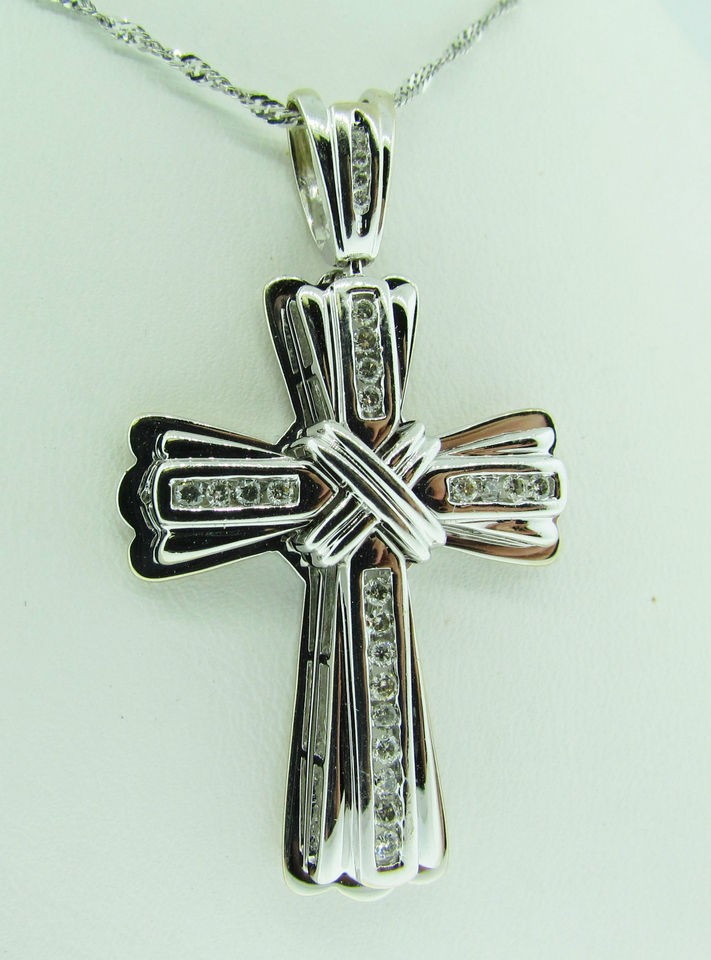 14K white gold and diamond cross charm / pendant Dia   0.50ct.t.w.