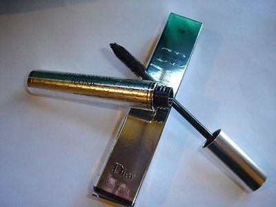 DIOR DIORSHOW ICONIC CURLING MASCARA 090 BLACK  RET.$28.50  FREE 