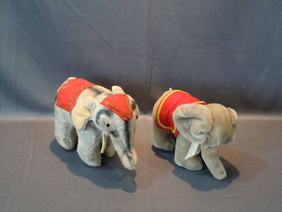   Vintage Steiff? Stuffed Circus Elephants Mohair w Felt Tusks & Blanket