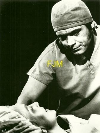 CHAD EVERETT ~ MEDICAL CENTER ~ PHOTO 6B 402