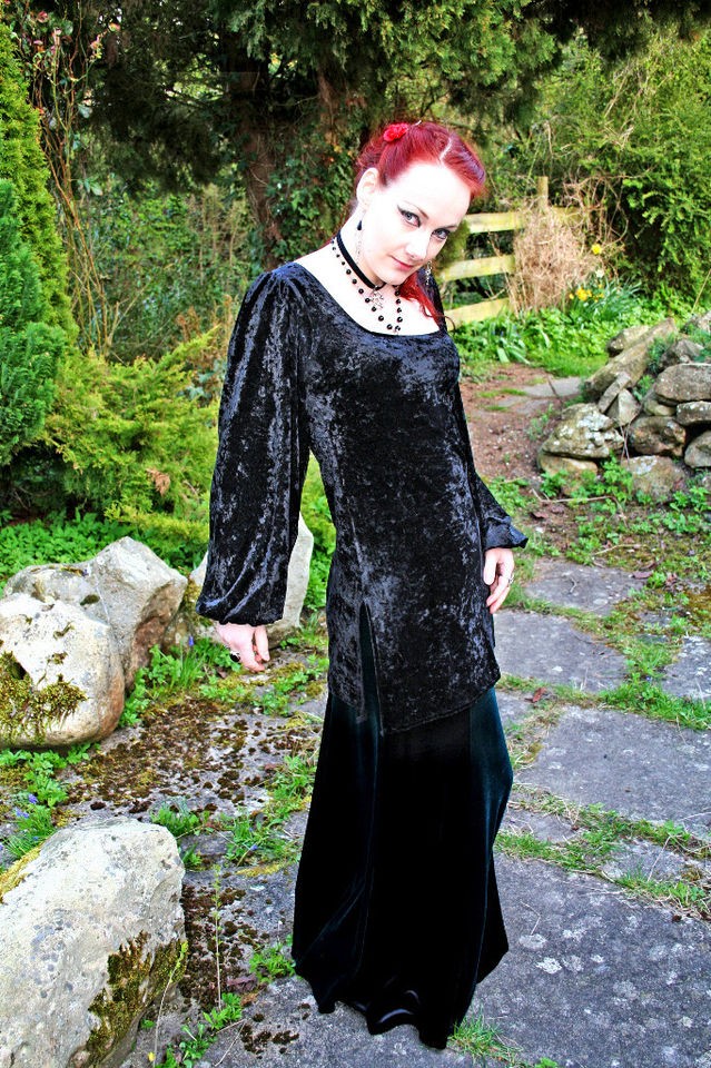 VELVET Medieval Style TUNIC TOP/GOTH/PAGAN​/FAE/LARP/REN