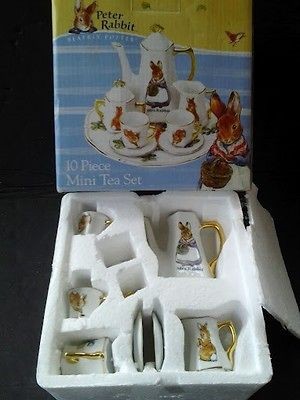 SETS~BEATRIX POTTER LGE TEA SET~ PETER RABBIT~MRS RABBIT~NIB~20 