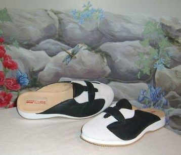 New DONALD PLINER Black Leather Ivory Suede Mules 7