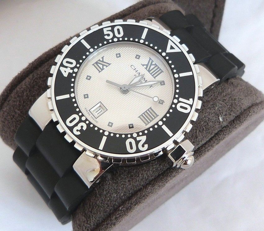 Ladies Chaumet Class One Watch. Excellent Condition. Original Box 