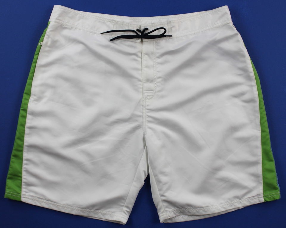 NEW VINEYARD VINES MENS BOARD SHORTS SZ 40 WHITE, BLUE, GREEN