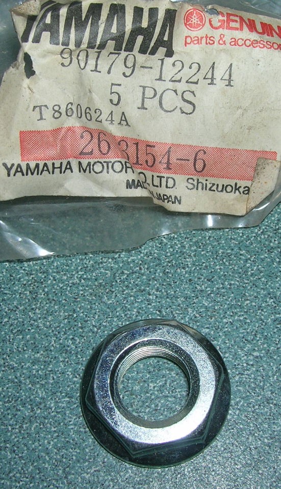 NOS OEM YAMAHA NUT BW80 DT100 DT125 DT175 DT200R DT50 DT80 GT80 GTMX 