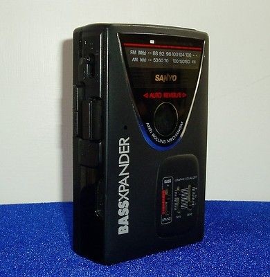 retro sanyo walkman bassxpander mgr201  40 00