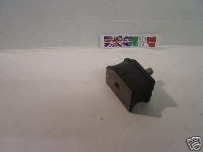 Vespa Rear Suspension Rubber Block Mount V50,PK100,PX12​5,T5,PX200