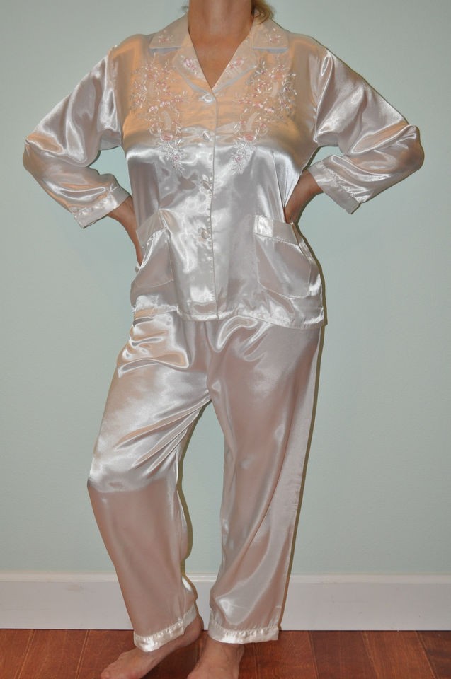 NEW $65 WOMEN’S LUXURY SILK/SILKY SATIN PAJAMA SET/SLEEPWEAR 