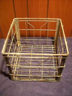 Vintage Metal Milk Crate Carrier Dairy Tote CREAM LAND DAIRIES Rare