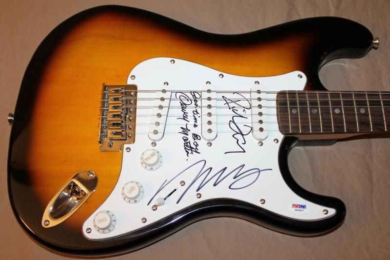 BUFFALO SPRINGFIELD (3) NEIL YOUNG FURAY & MARTIN SIGNED GUITAR PSA 