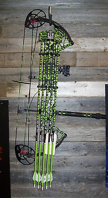 Bowtech Invasion RH, Ready to Hunt Pkg 60lbs w/Custom Zebra Paint Job