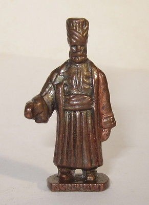 ISLAMIC ORIENTAL EASTERN WARRIOR KINDER SURPRISE VINTAGE LEAD SOLDIER 