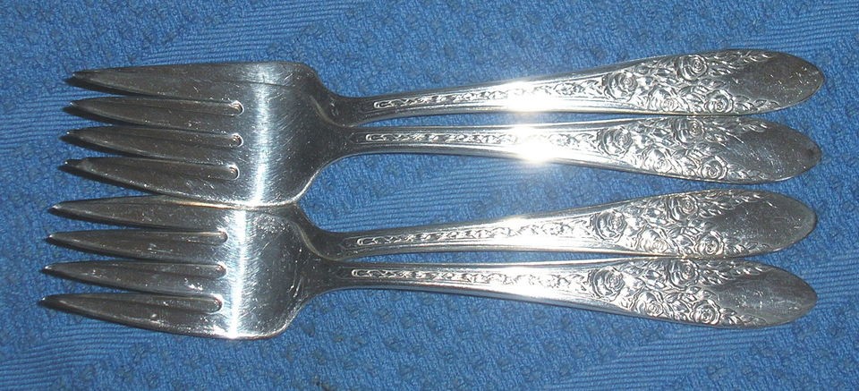 Set of 4 Vintage  Rose & Leaf  Dessert or Salad Forks National 