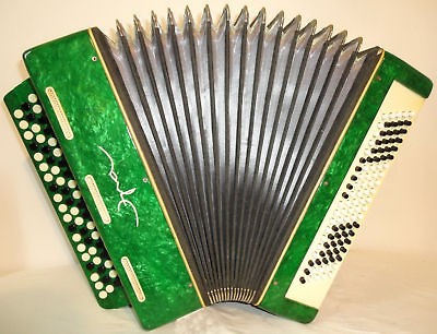 Nice Russian CHROMATIC Button ACCORDION BAYAN ERA 100 bass. Excellent 