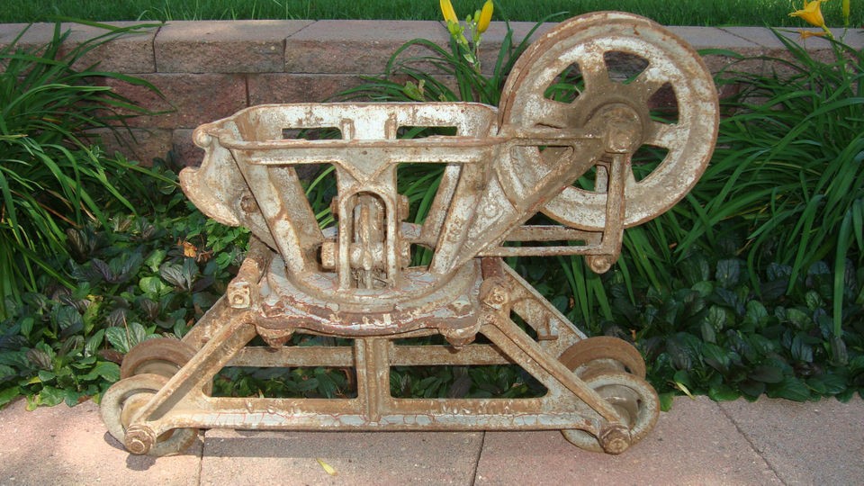 ANTIQUE HUDSON HAY TROLLEY~looks unused with original paint~FARM TOOL