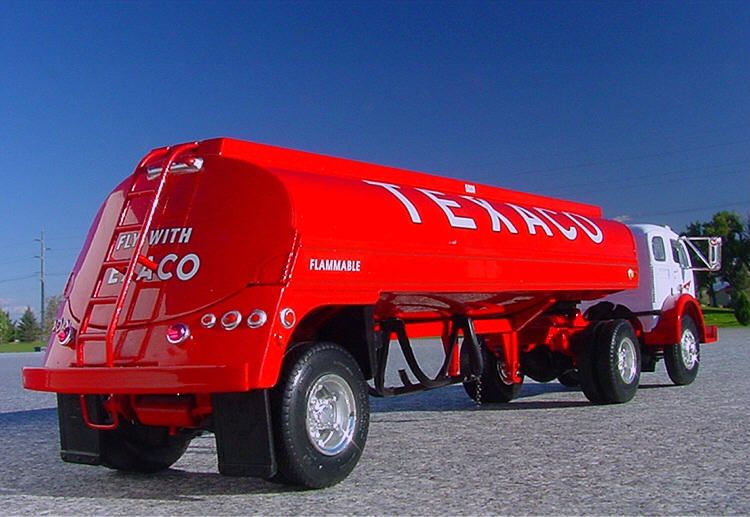 VR Texaco Aviation White 3000 Semi Tanker First Gear