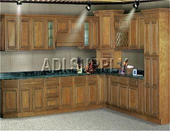 The SHELDON is a lovely kitchen cabinet door style. These traditional 