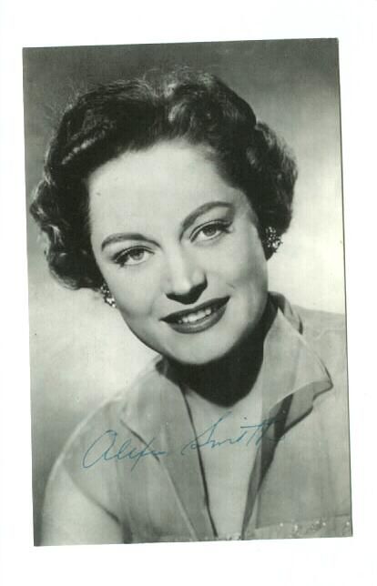 E8900 Film Actress Alexis Smith Autograph Series Postcard