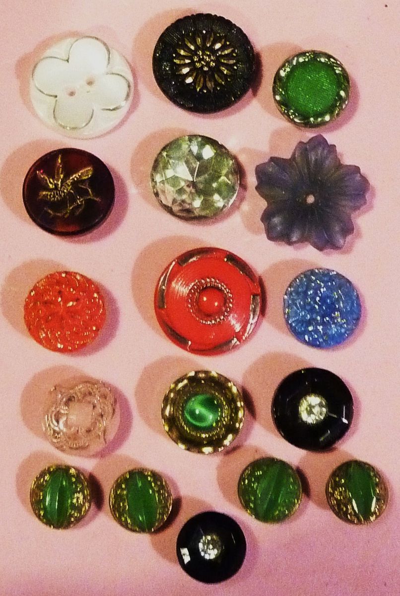 LOT 17 VINTAGE GLASS BUTTONS PICTURE JEWEL FLOWER ESTATE FIND