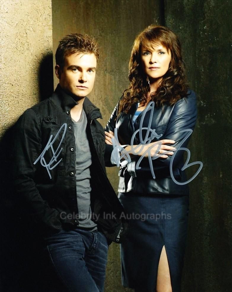 Amanda Tapping Robin Dunne Sanctuary Genuine Autographs UACC Aftal 