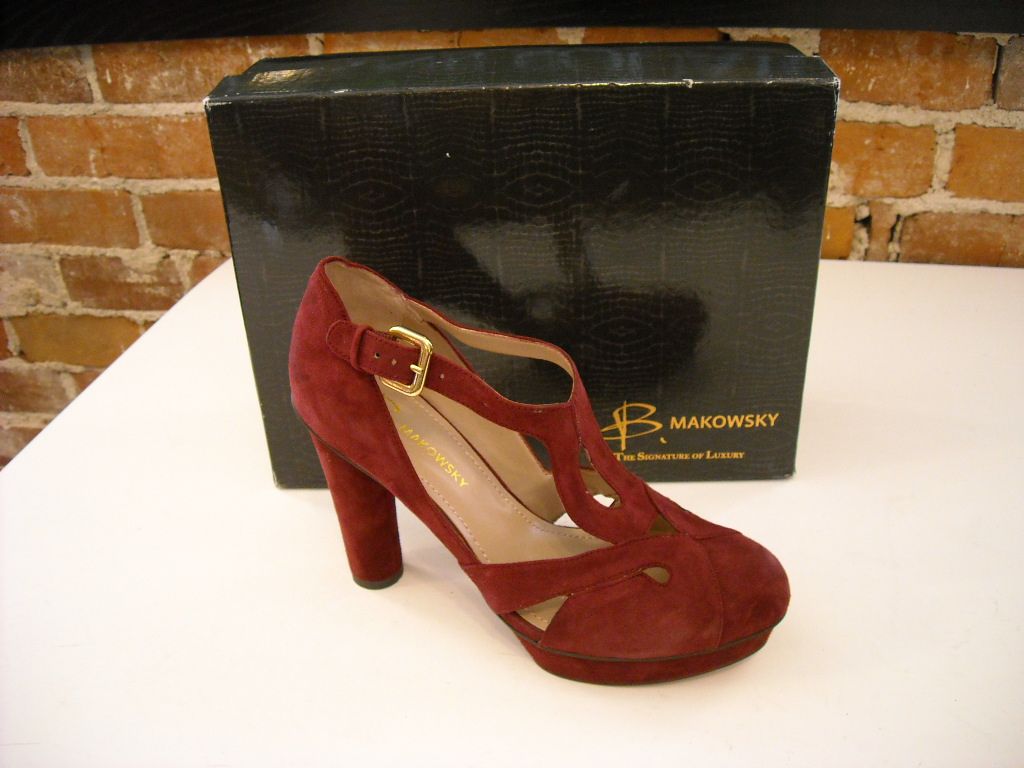 Cute B Makowsky Vada Burgandy Suede T Strap Pumps 6 5 New