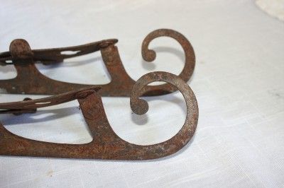 Unique Antique Large Prow Ice Skates Winslows National Club Curl Front 