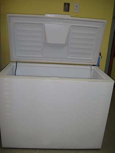 Holiday Brand Chest Freezer 10 CU FT