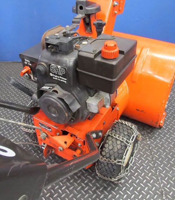 ARIENS 24 COMPACT GAS POWERED WALK BEHIND SNOWBLOWER   #ST524