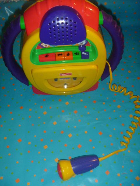 FISHER PRICE KIDS CHILDS AUDIO CASSETTE TAPE PLAYER RECORDER VOICE 