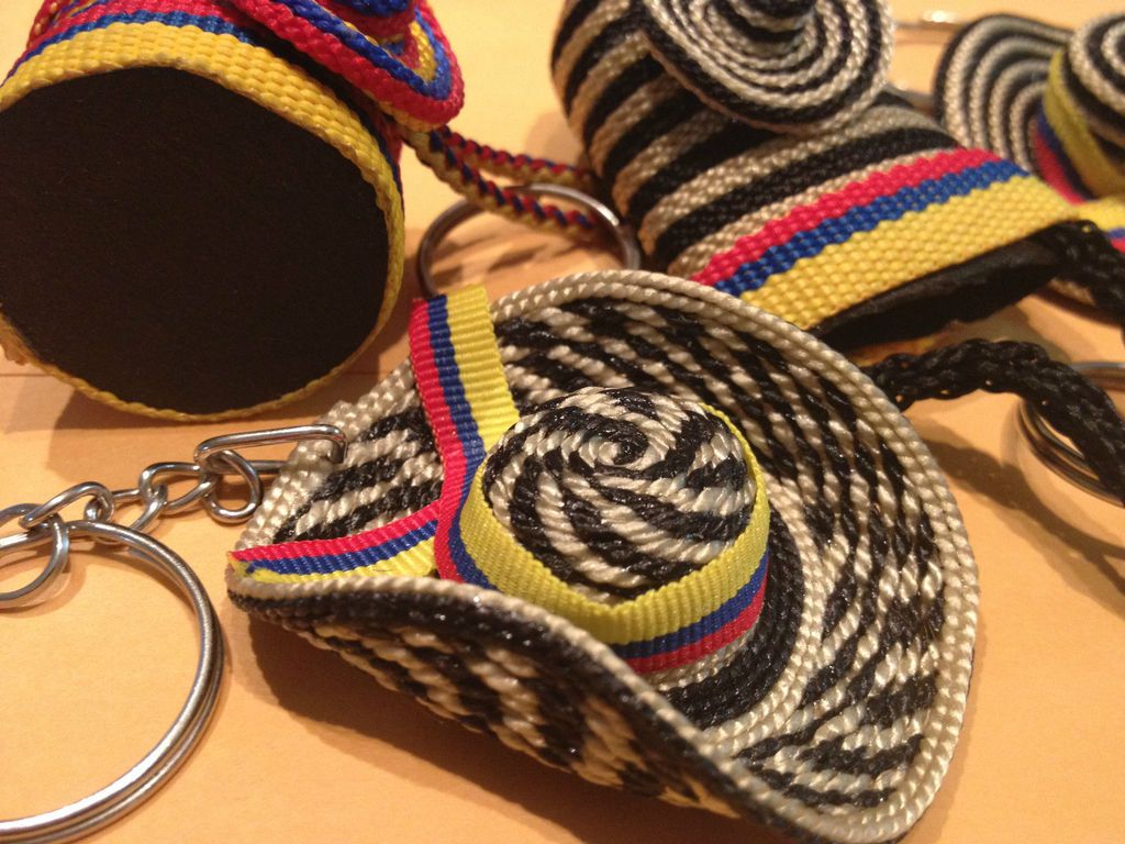 Keychain Handmade in Colombia Colombian Handcrafts Hat sombrero 