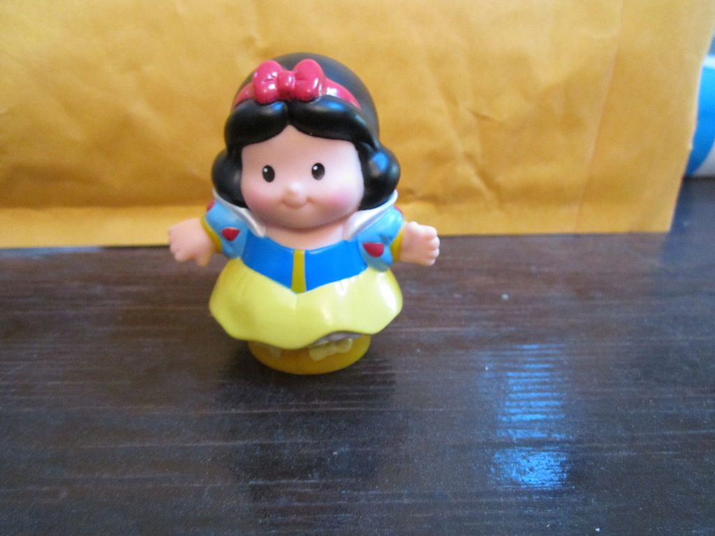 Fisher Price Little People Disney Princess new Snow White Seven 7 