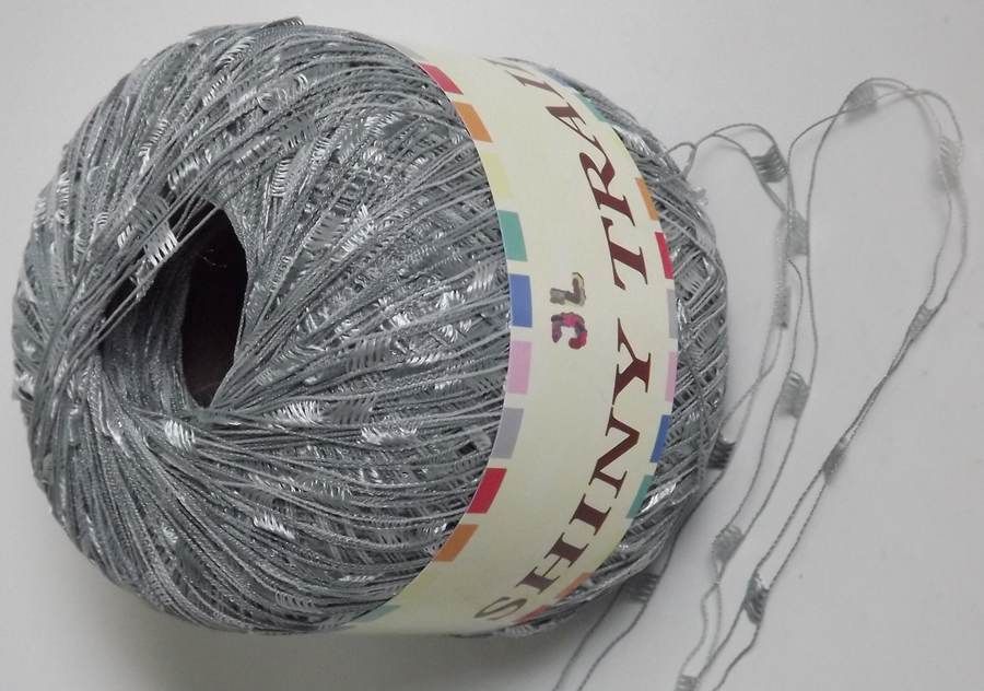 277 yrds shiny trail ladder trellis yarn 6 silver multi