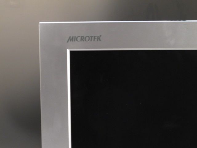 Microtek C783 17 Flat Screen Computer Monitor